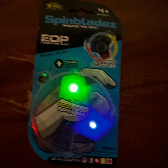 Brand New Light Up Spinners - Picture 2 of 2